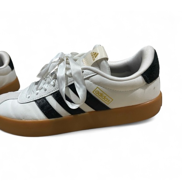 Adidas Women’s White and Black Sneakers with ribbon laces 7.5 - Picture 3 of 6